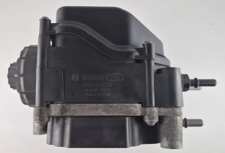 0444042208 05802513619 Bosch AdBlue pump Iveco Stralis