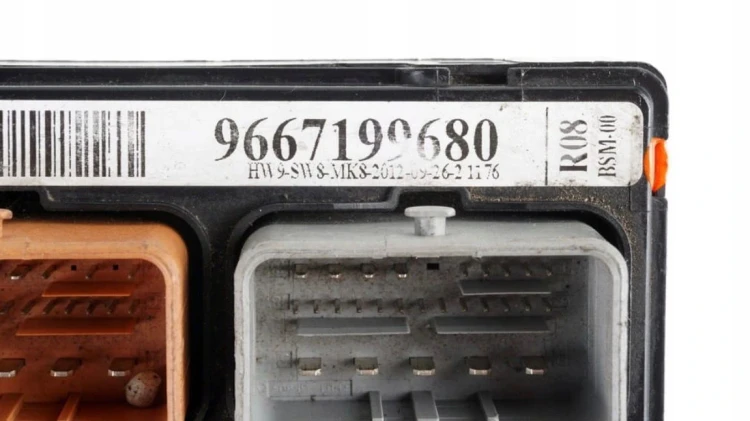 9667199680 BSM-R08 caixa de fusíveis BSM Citroën C3 / Peugeot 207