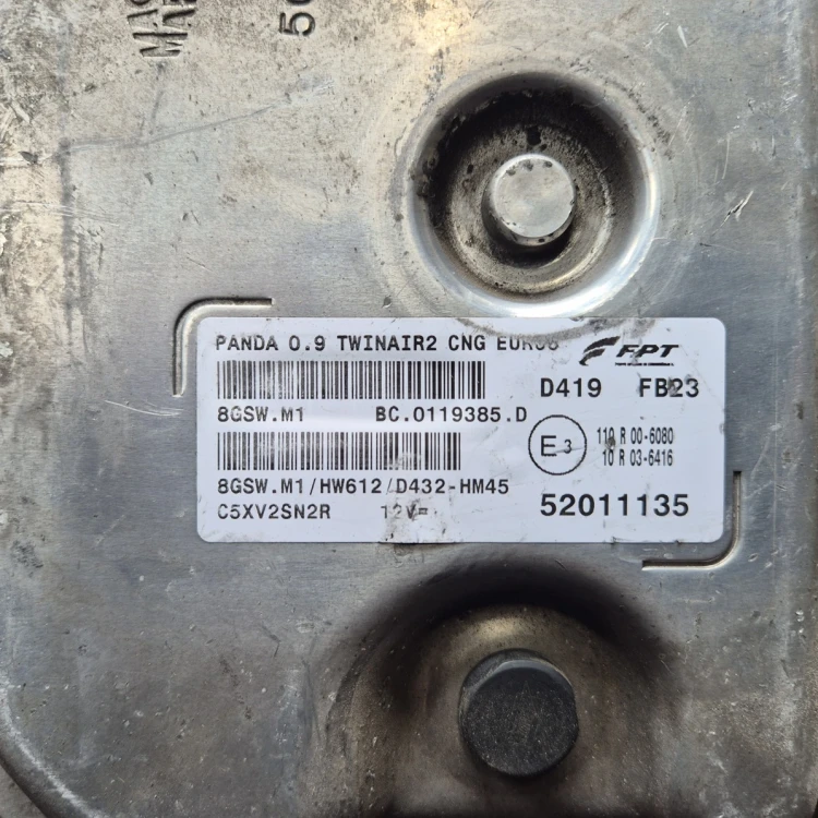 Etiqueta da centralina 52011135 8GSW.M1 BC.0119385.D Fiat Panda 0.9 TwinAir CNG